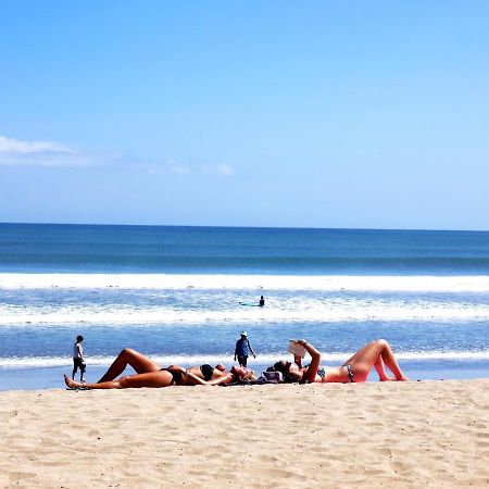 Hotel Bounty Kuta 꾸따 외부 사진